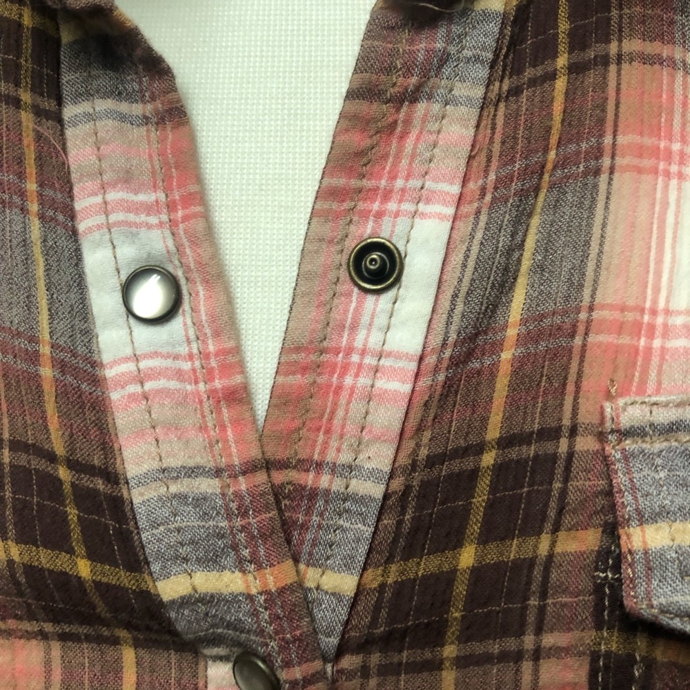 Button down top - Picture 2 of 4